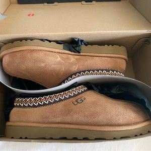 Never worn UGG Tasman Slipper